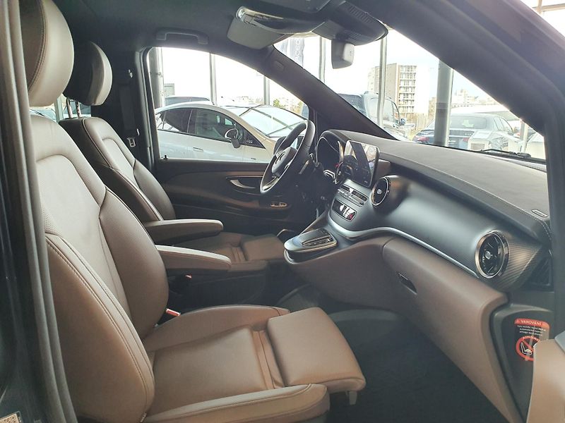 Mercedes-Benz Třídy V (2023) V 300 D Avantgarde L 4Matic - fotka 16 z 27