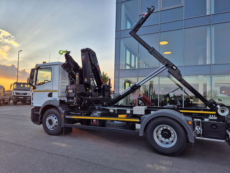 MAN TGM 18.290 HIAB 158 KONTEJNER 10T - fotka 16 z 24