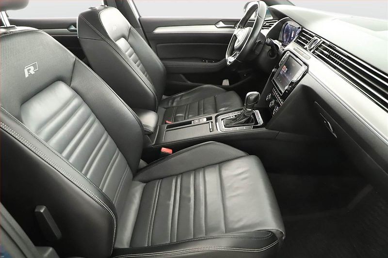 Volkswagen Passat (2016) R-Line 2.0 BiTDI, 4X4 - fotka 7 z 21