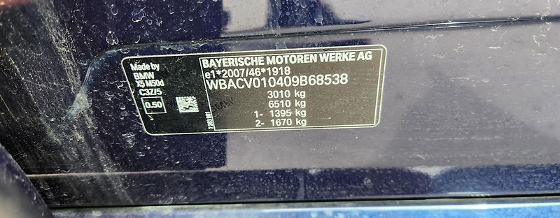 BMW X5 (2020) M50d SERVIS TAŽNÉ ČR IDIVIDUAL - fotka 25 z 48