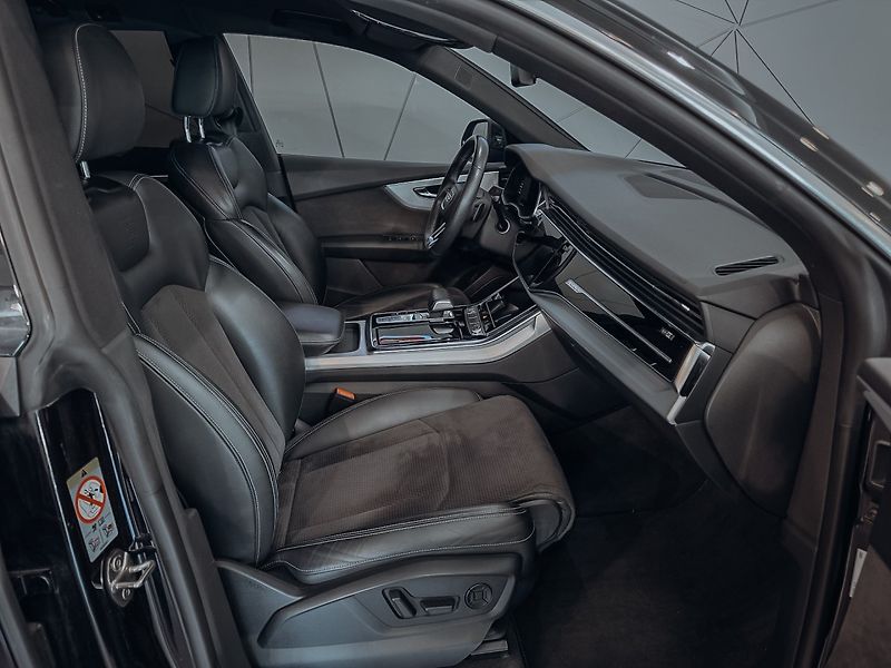 Audi Q8 50TDI S-line Quattro 210 kW - fotka 10 z 27