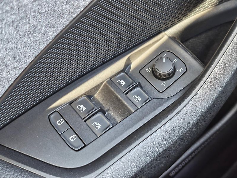 Škoda Octavia Top Selection 7DSG m-HEV 1,5TS - fotka 21 z 25