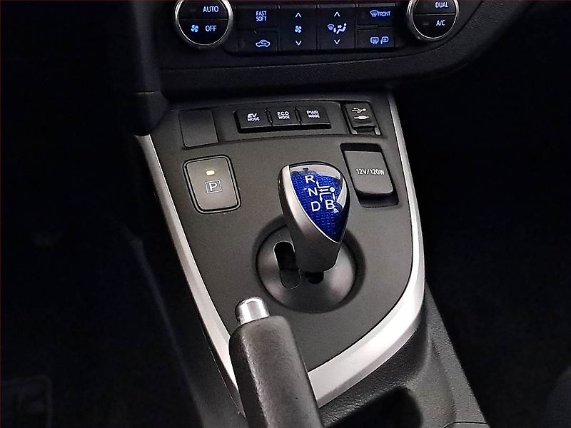 Toyota Auris (2014) Hybrid, Automat, Navi - fotka 13 z 22