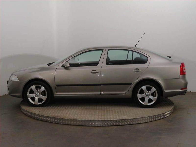 Škoda Octavia (2007) 2.0 TDI, Serv.kniha, rezervace - fotka 4 z 14