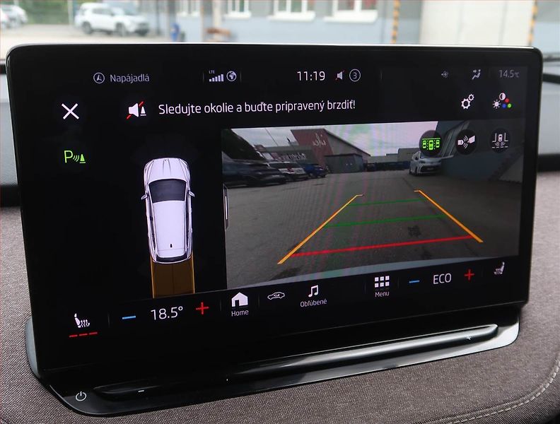 Škoda Enyaq (2021) Suite iV 60 (62 kWh), SoH 91% - fotka 21 z 23