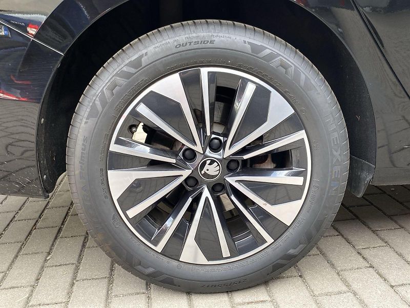 Škoda Superb (2025) 2.0 TDI DSG Selection - fotka 33 z 37