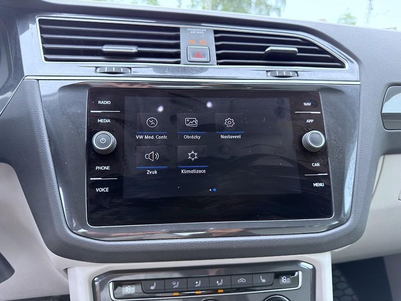 Volkswagen Tiguan 2.0 TSI 4x4 132 kW DSG - fotka 21 z 25