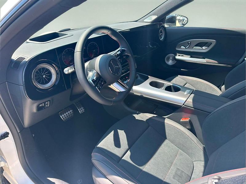 Mercedes-Benz CLA (2026) - fotka 5 z 11