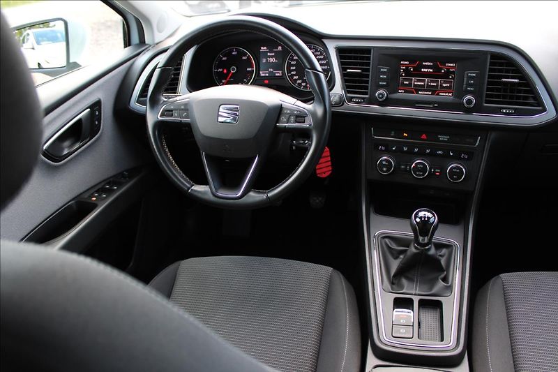 Seat Leon 1,6 TDi ST 85kW STYLE,serviska - fotka 15 z 42