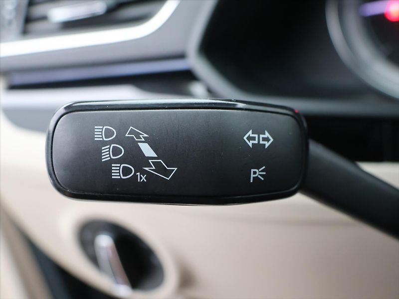 Škoda Superb 2,0 TDI 140kW DSG 4x4 CZ L&K - fotka 19 z 38