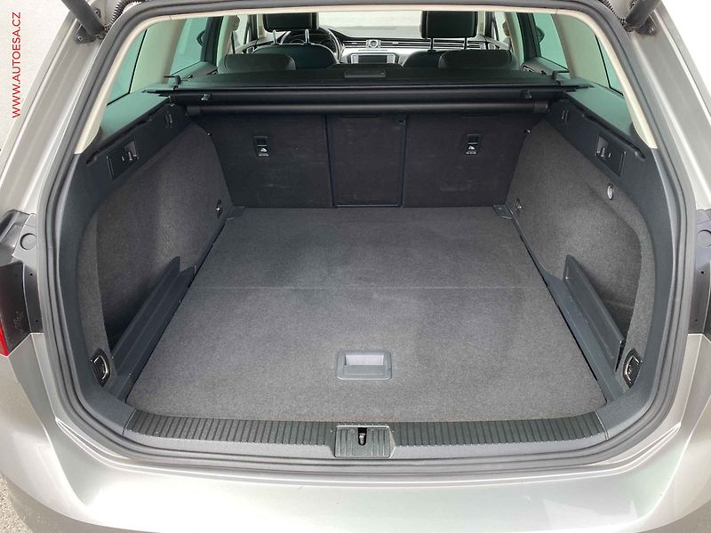 Volkswagen Passat (2015) 2.0TDI, LED, navi - fotka 7 z 18