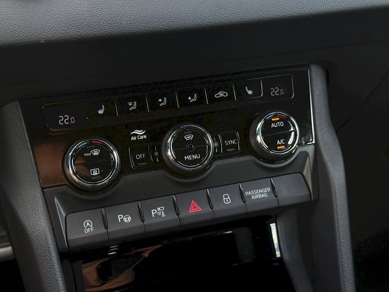 Škoda Karoq (2025) 1.5 TSI 110 kW DSG SportLine - fotka 21 z 27