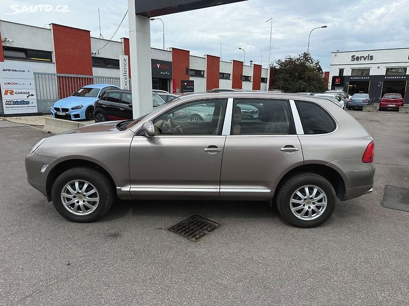 Porsche Cayenne 3.2 V6, 4X4, Automat - fotka 9 z 37