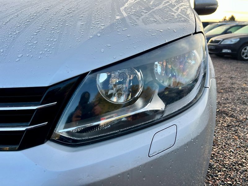 Volkswagen Touran (2012) 1.6 TDI 77 kW DSG - fotka 9 z 19