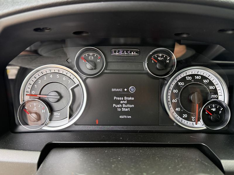 Dodge RAM (2023) 1500 Warlock 5.7 LPG - fotka 5 z 10
