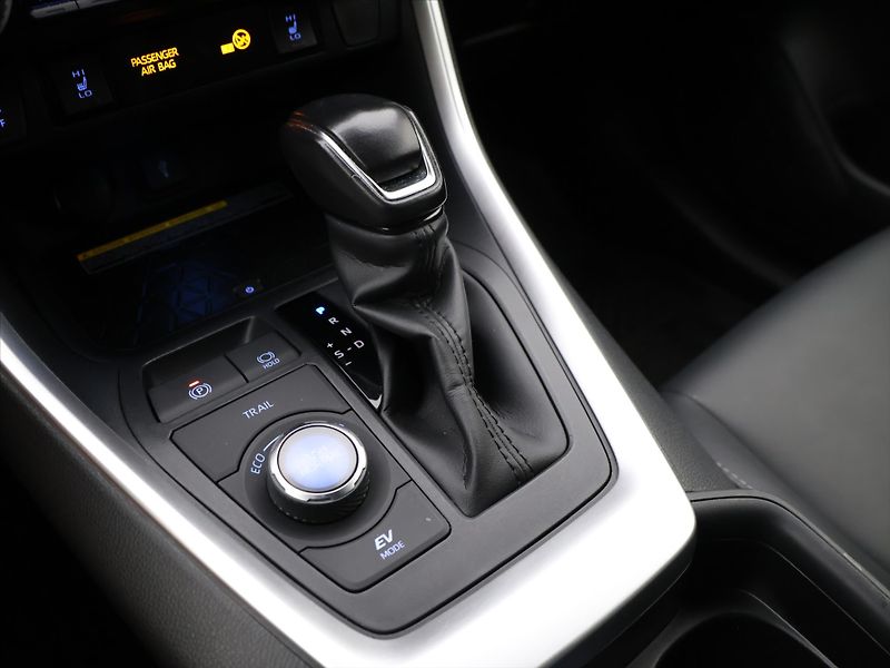 Toyota RAV4 2,5 Hybrid Black Edition 4WD e - fotka 24 z 34