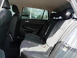 Volkswagen Golf Variant (2026) 1,5 eTSI 7DSG mHEV  People - náhled 16