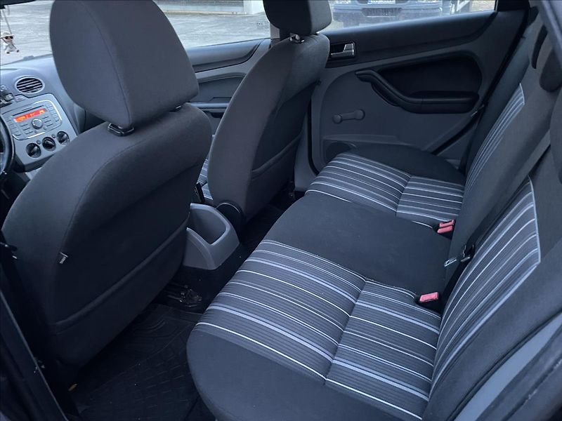 Ford Focus 1,6TDCi*80kW*+nové let. pneu*S - fotka 26 z 37