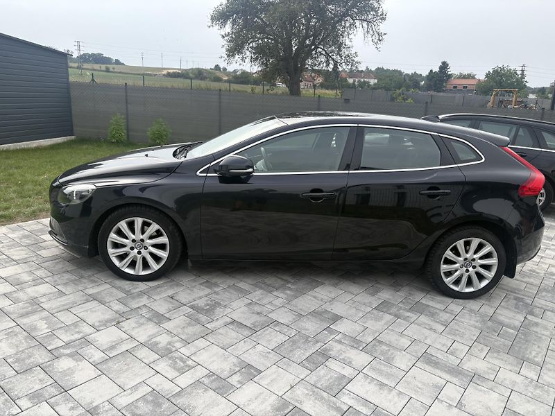 Volvo V40 - fotka 3 z 17