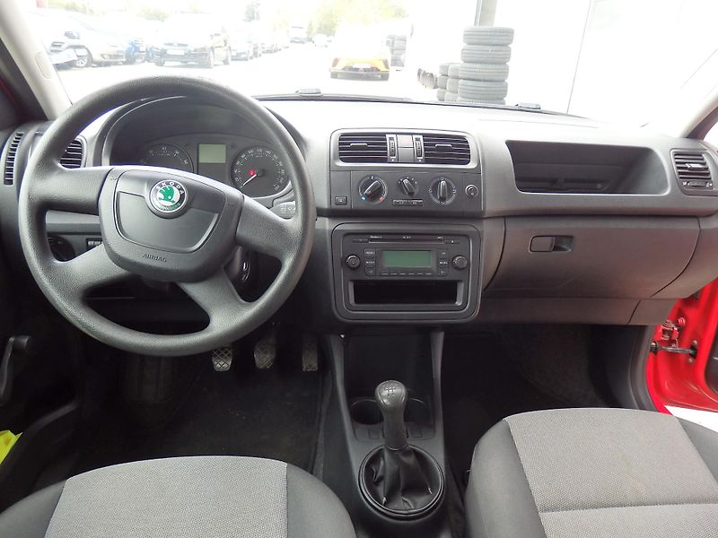 Škoda Fabia 1,2HTP 51kW 4x AIRBAG, KLIMA - fotka 11 z 14