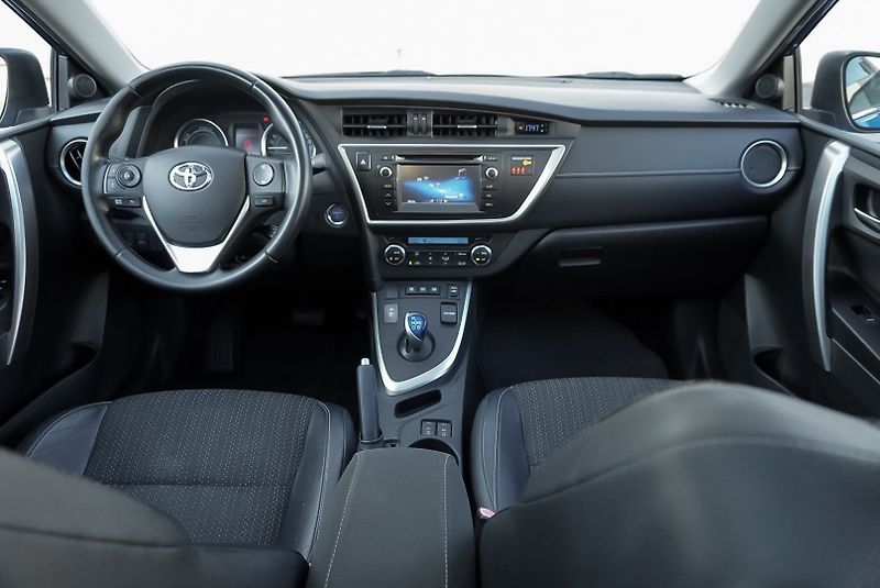 Toyota Auris 1.8i/Hybrid/Pano/NAVI/ - fotka 22 z 27