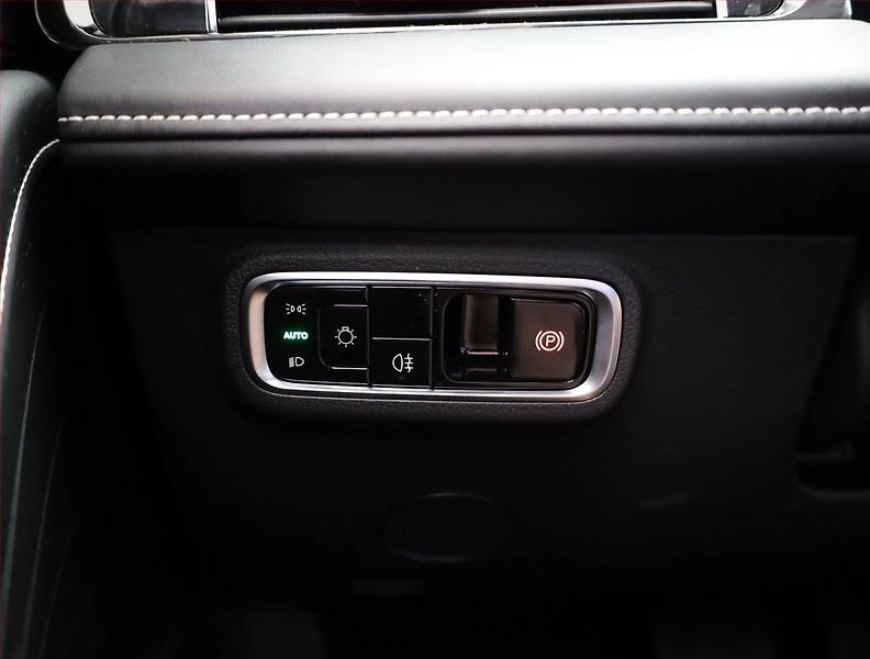 Omoda 5 (2025) 1.6 T, BASIC, Parkovací kamera - fotka 14 z 19