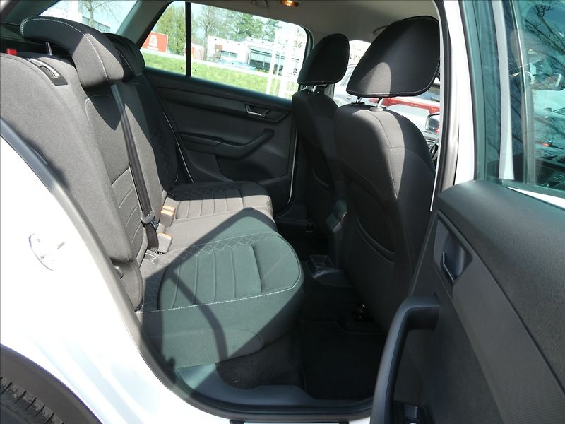 Škoda Fabia 1,2 TSi SCOUT 2x kola,1.majite - fotka 26 z 43