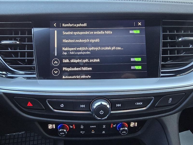 Opel Insignia 128kW 4x4 AUT Ultimate ST -DPH - fotka 34 z 40