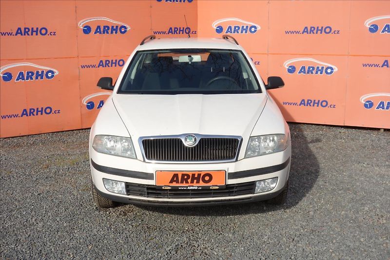 Škoda Octavia 1,6 i 75KW, ČR, SERVIS. KN. - fotka 2 z 35