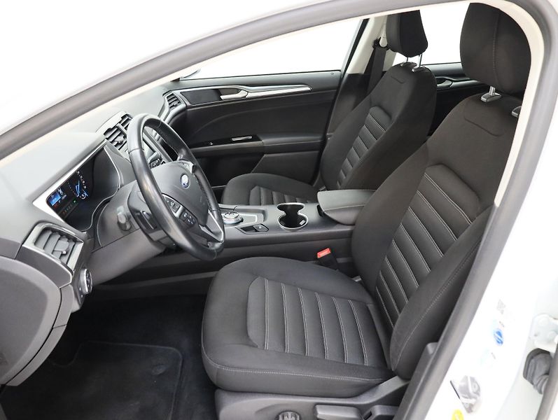 Ford Mondeo (2019) 110kW, AT8, navi, winter paket - fotka 12 z 20