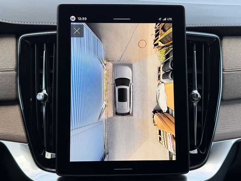 Volvo XC90 B5 PLUS, 360°, VZDUCH, VENTILA - fotka 22 z 25