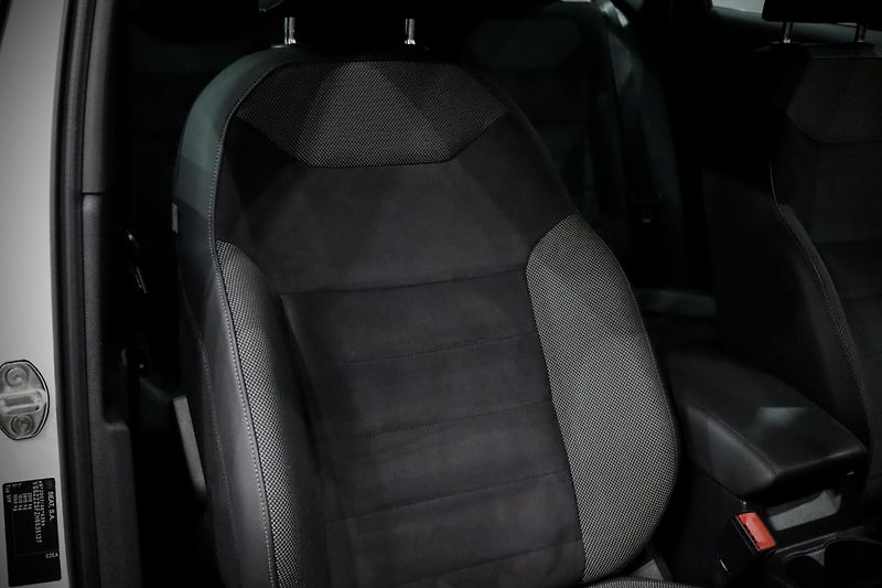 Seat Ateca 1.4 TSI 110 kW DSG 4Drive - fotka 18 z 47