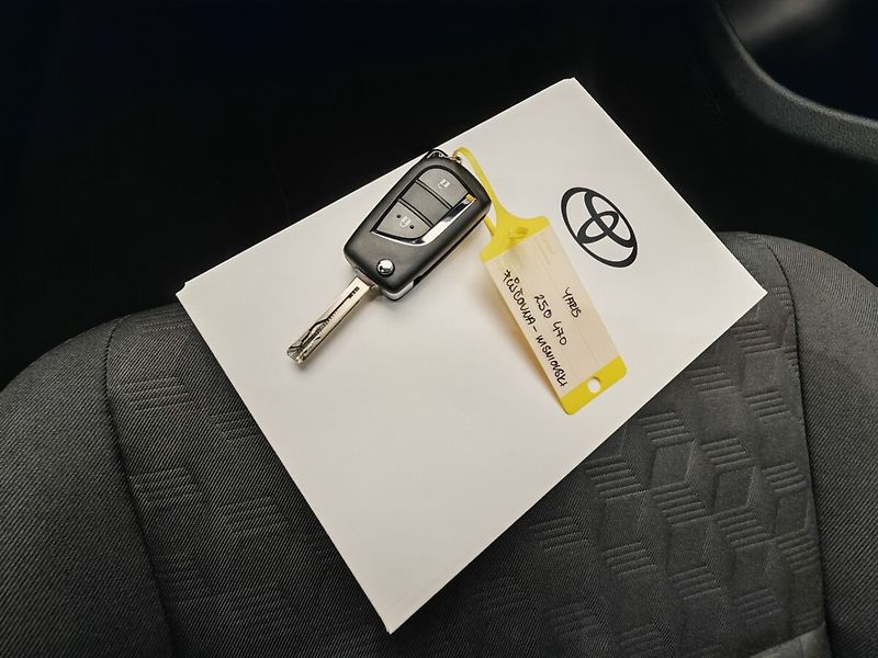 Toyota Yaris 1.5 Hybrid Comfort - fotka 28 z 28