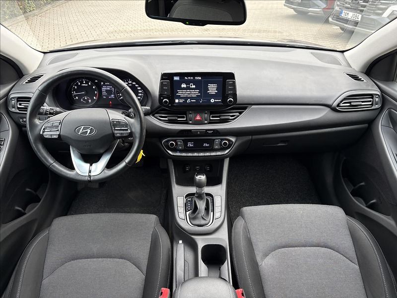 Hyundai i30 1,5 T-GDi MHEV  Smart - fotka 11 z 17