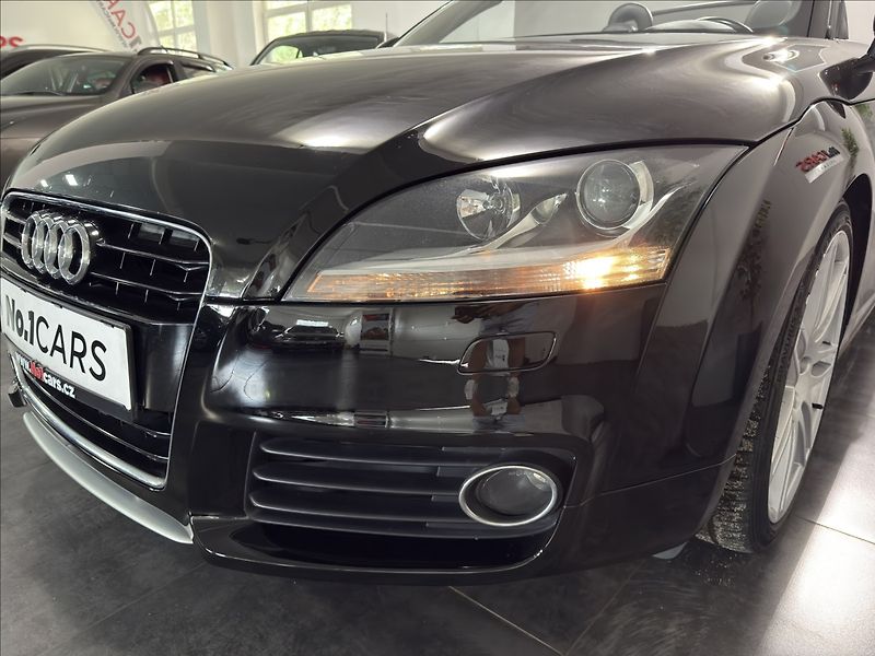 Audi TT 2,0   T211HP FL 3xS-LINE TOP - fotka 25 z 29