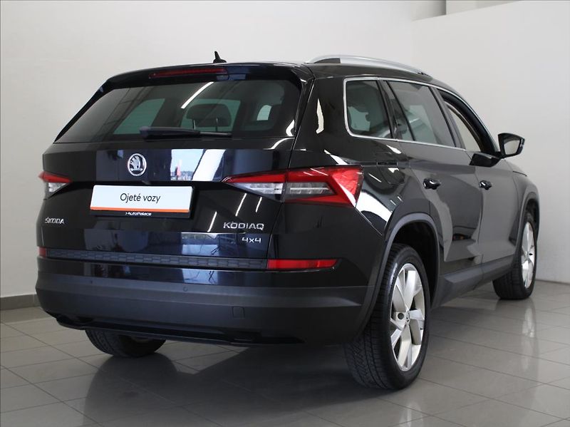 Škoda Kodiaq 2,0 TDI 140kW DSG 4x4 Style DP - fotka 3 z 29