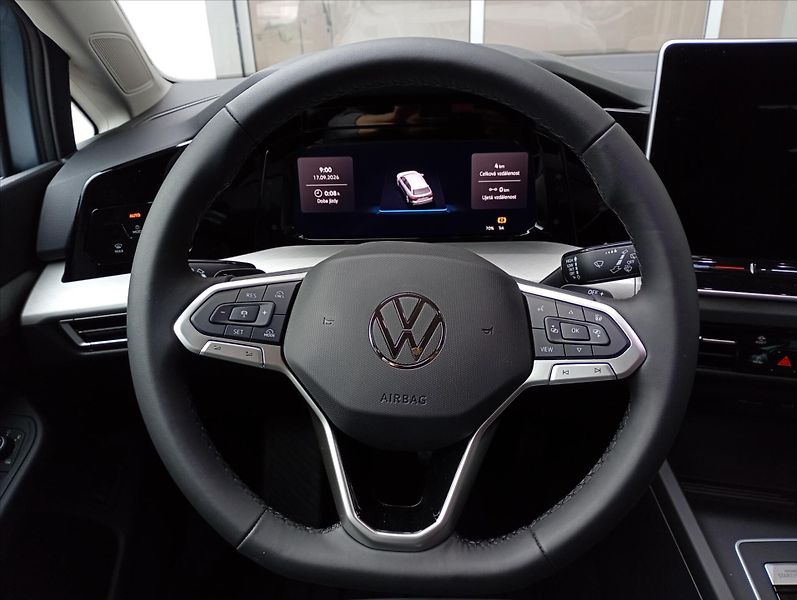 Volkswagen Golf Variant (2026) 1,5 eTSI 7DSG mHEV  People - fotka 15 z 19