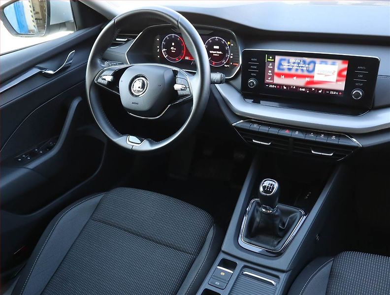Škoda Octavia (2023) Ambition 2.0 TDI, ČR,1.maj - fotka 7 z 24