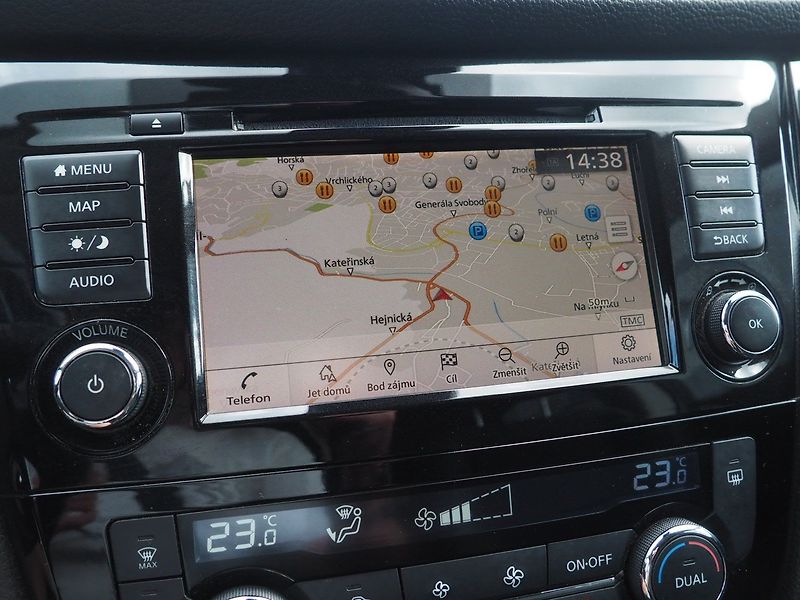 Nissan Qashqai (2019) 1.3 DIG-T 103 kW, 1. Maj ČR - fotka 27 z 34