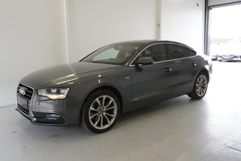 Audi A5 2,0 TDI S-LINE AUTOMAT - fotka 1 z 26