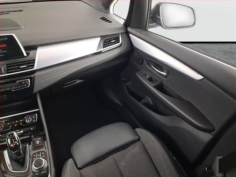 BMW Řada 2 (2023) 216d Gran Tourer - fotka 8 z 21
