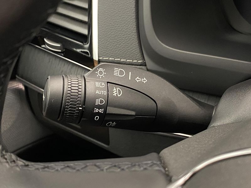 Volvo XC90 B5 AWD BRIGHT ULTRA AUT CZ 7m - fotka 22 z 66