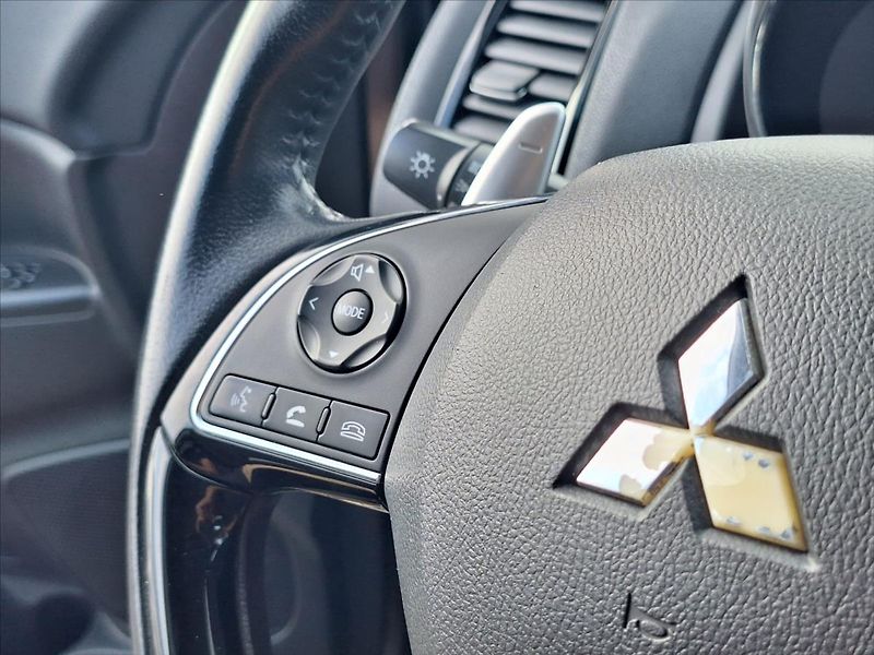 Mitsubishi ASX 2,0 MIVEC  4WD CVT Intense DPH - fotka 9 z 15
