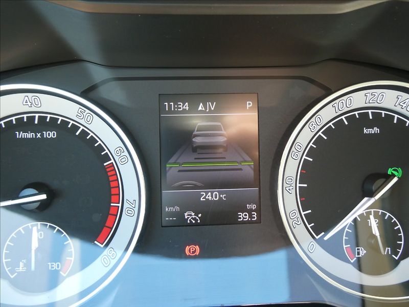 Škoda Superb 1,5 TSi 110kW 1majitel,DSG,DPH - fotka 41 z 47