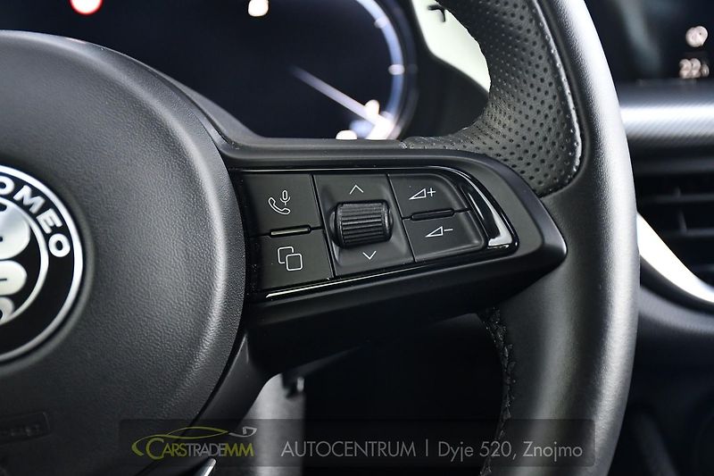 Alfa Romeo Stelvio 2,2D 154kW VELOCE AT8-Q4  - fotka 29 z 53