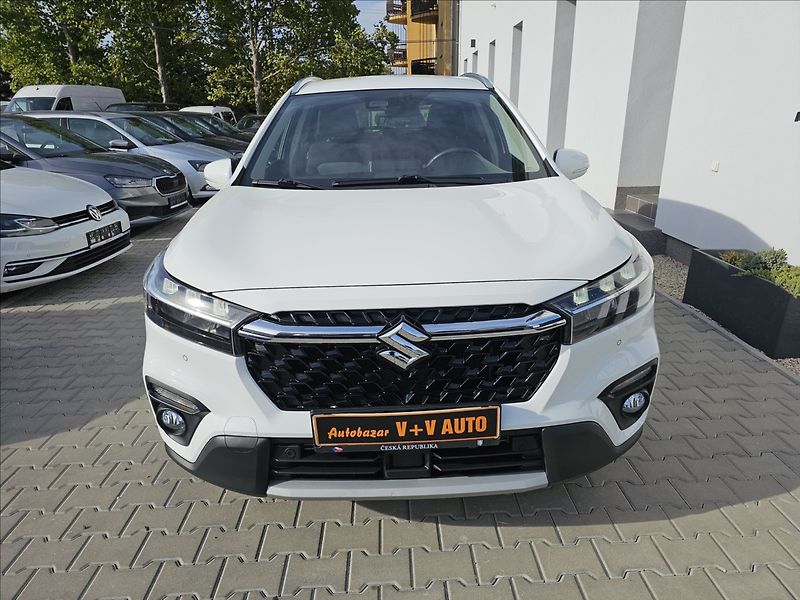 Suzuki SX4 S-Cross 1,4 T BoosterJet AllGrip 4x4 - fotka 2 z 45