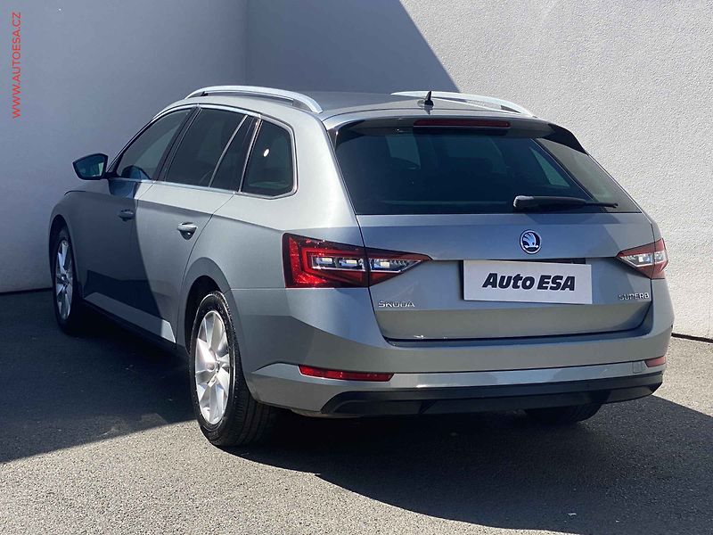 Škoda Superb (2017) 2.0 TDi, Style, DSG, bixen - fotka 6 z 20
