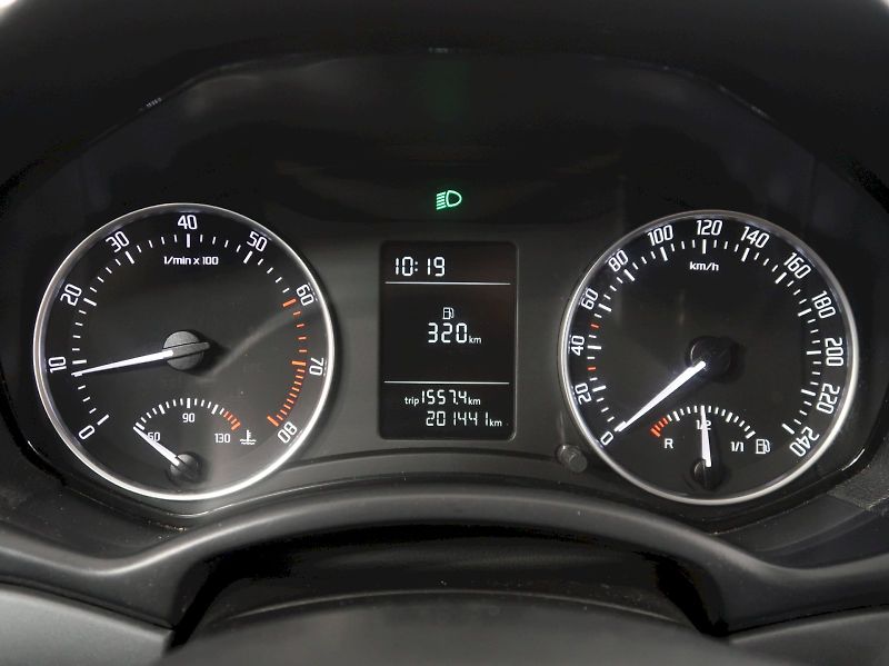 Škoda Octavia (2012) TOUR 1.6MPI 75KW - fotka 17 z 24