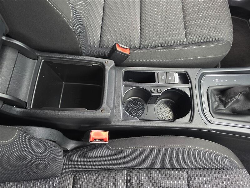 Volkswagen Touran 1,4 TSi 110KW DSG 7 MÍSTNÝ - fotka 38 z 52
