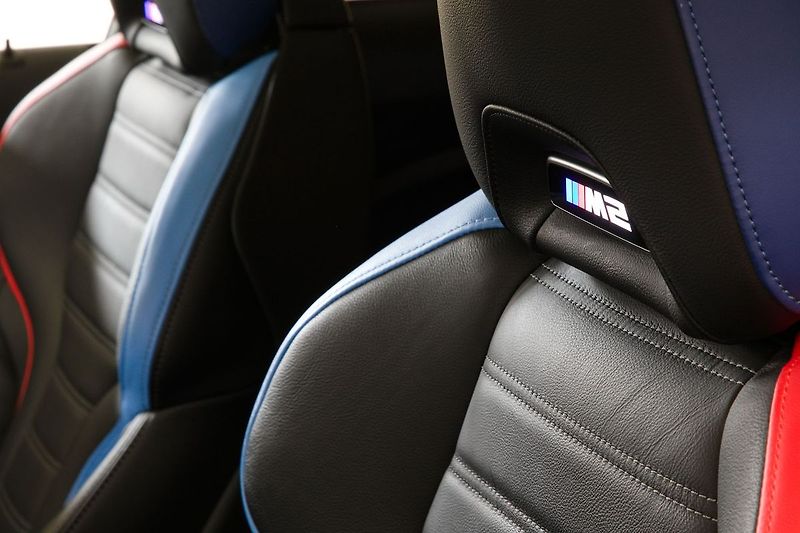BMW M2 338kW Manuál Servis do 12/2028 - fotka 18 z 50